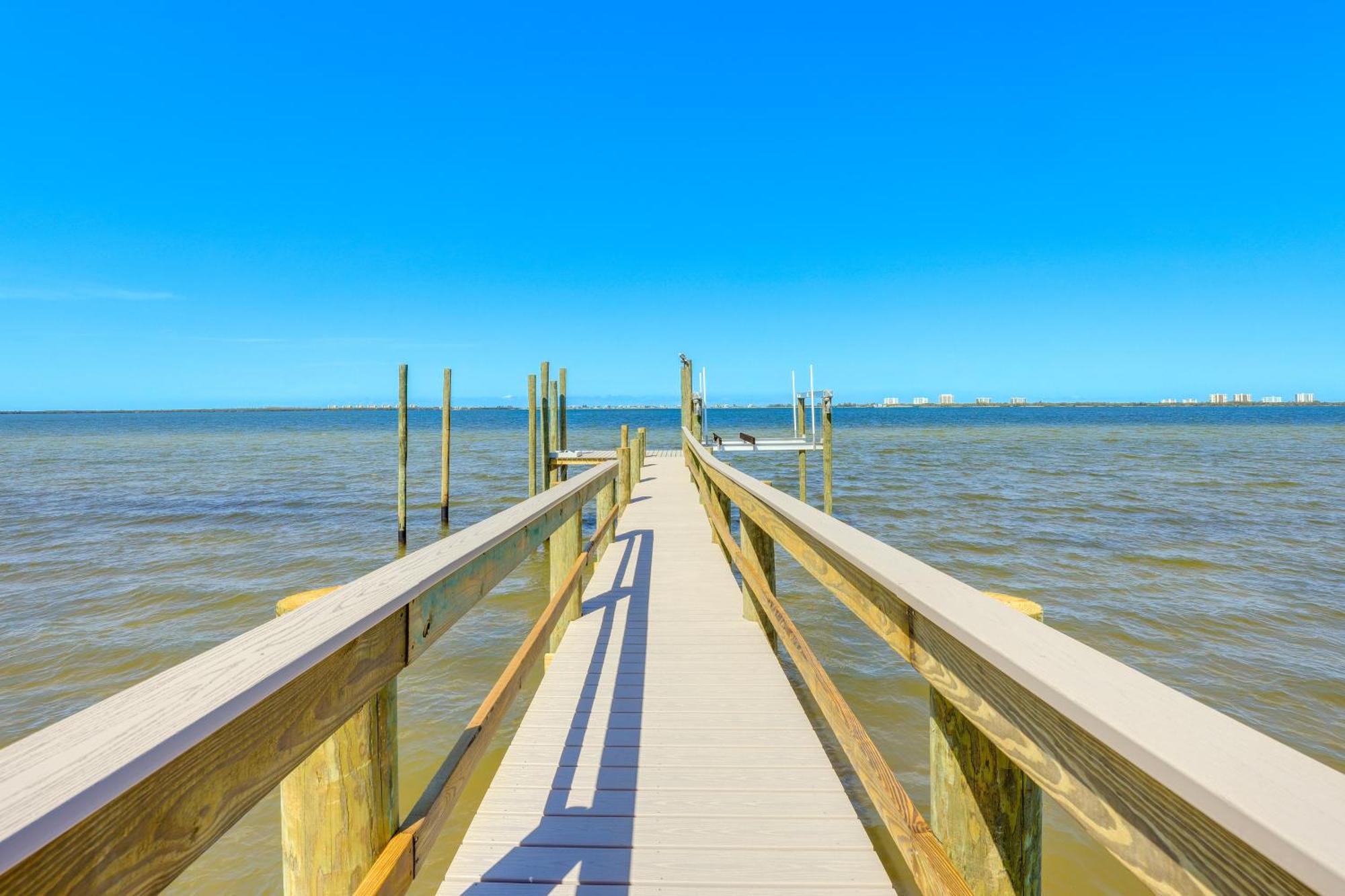 Sleek Fort Pierce Vacation Rental With Private Dock! エクステリア 写真