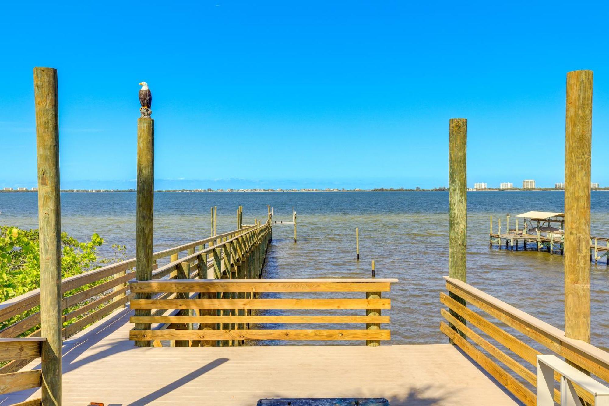 Sleek Fort Pierce Vacation Rental With Private Dock! エクステリア 写真